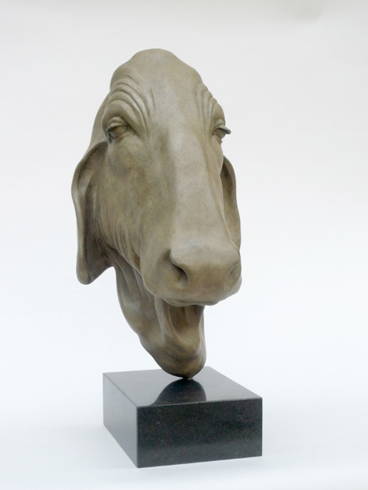 Aziatische koe beeld in brons_Renee_Marcus_Janssen - galerie de Beeldenstorm