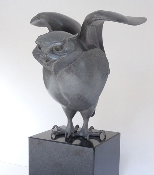 Martin Hogeweg beeld in brons Steenuiltje  all smll