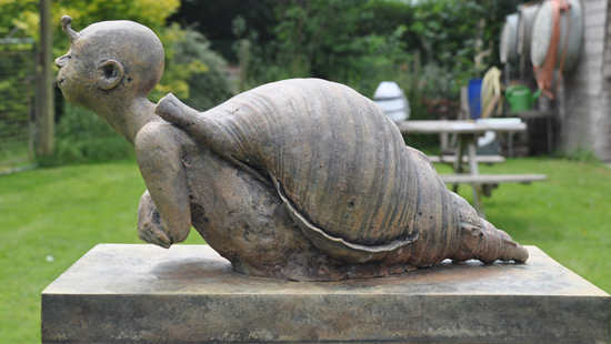 Thinking on my next move - Lieven d'Haese beelden in brons - galerie Beeldenstorm