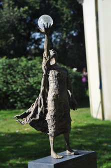 Visionary - small Lieven d'Haese beelden in brons - galerie Beeldenstorm