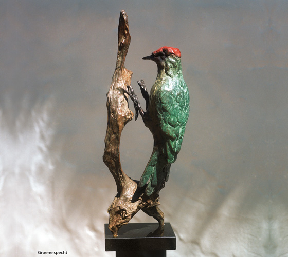 Groene specht beeld in brons Jonneke Kodde - Galerie de Beeldenstorm solo expositie