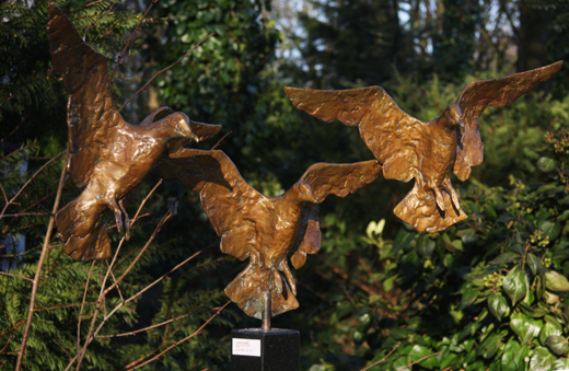 Jonneke kodde - in aantocht drie vleigende vogels -  Beelden in brons- galerie beeldentuin de Beeldenstorm - beeldhouwers schilders
