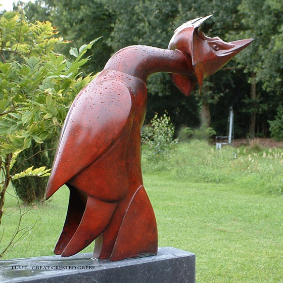 De Fuut - CRESTED_GREBE beeld in brons - Martin Hogeweg sculpture in bronze