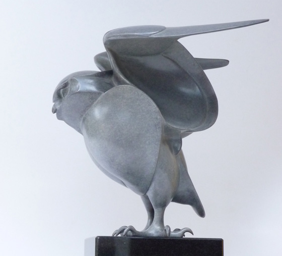 Steenuil - Owl - sculpture in bronze - beeld in brons - Martin Hogeweg - galerie de beeldenstorm - the netherlands