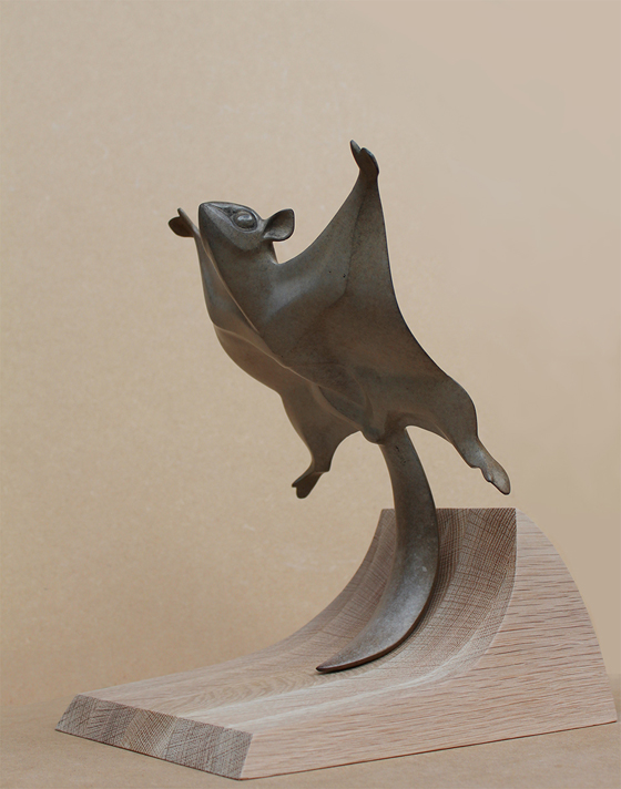 Vliegend eekhoorntje (Anomalurus Beecrofti) Glaucomys volans, southern flying squirrel -  martin hogeweg - beeld in brons - galerie de beeldenstorm