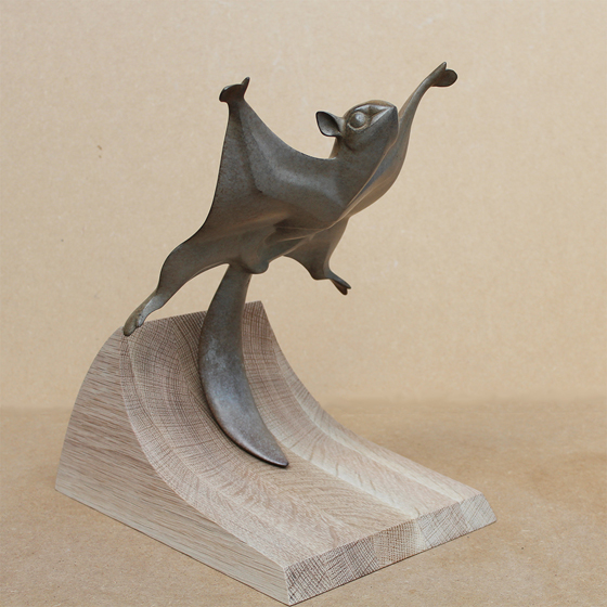 Vliegend eekhoorntje (Anomalurus Beecrofti) Glaucomys volans, southern flying squirrel -  martin hogeweg - beeld in brons - galerie de beeldenstorm